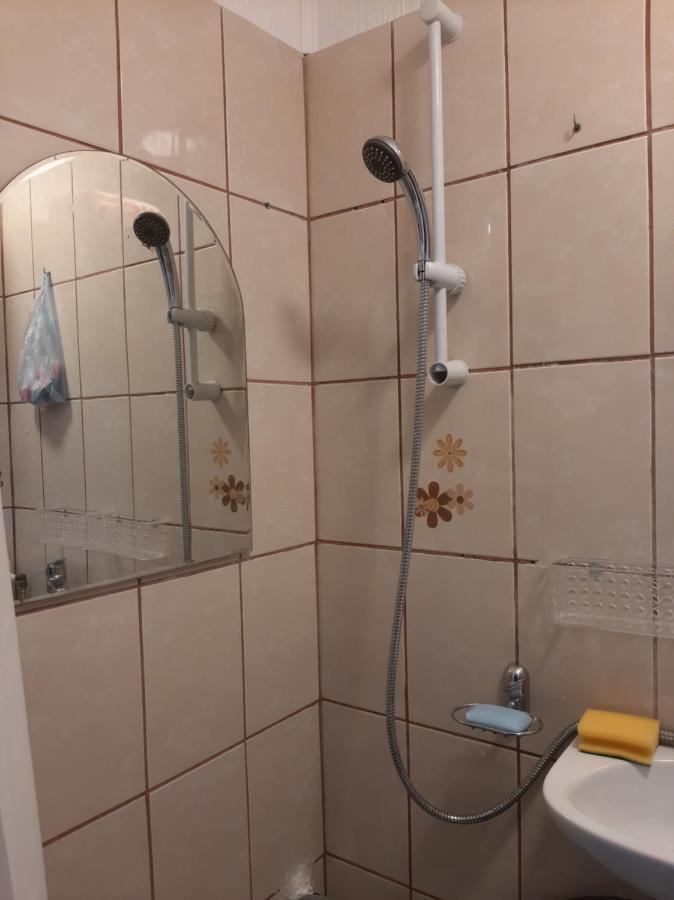 Appartement Arti Studio à Braşov Extérieur photo